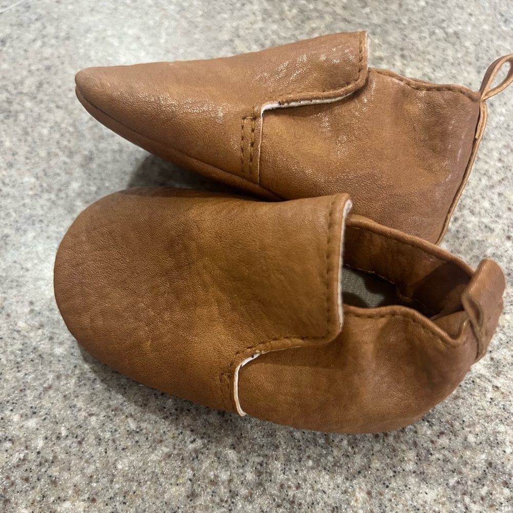 Sweet & Swag baby moccasins size 3